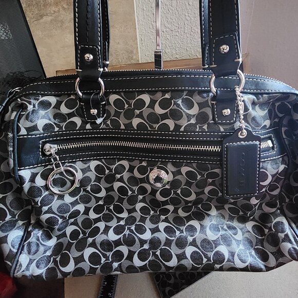 EUC Coach Chelsea Black and Gray Signature Coated Canvas Tote Shoulder Bag
